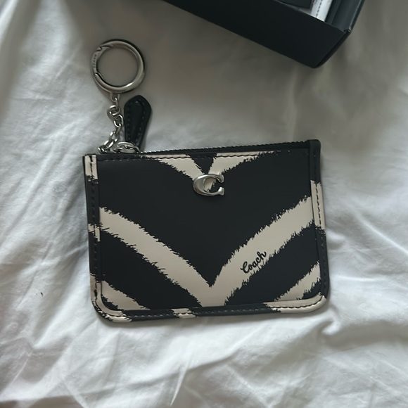 Coach mini skinny ID case with zebra print - Picture 2 of 4